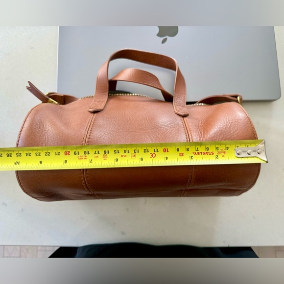 NWOT Madewell cylinder leather purse - Picture 4 of 5